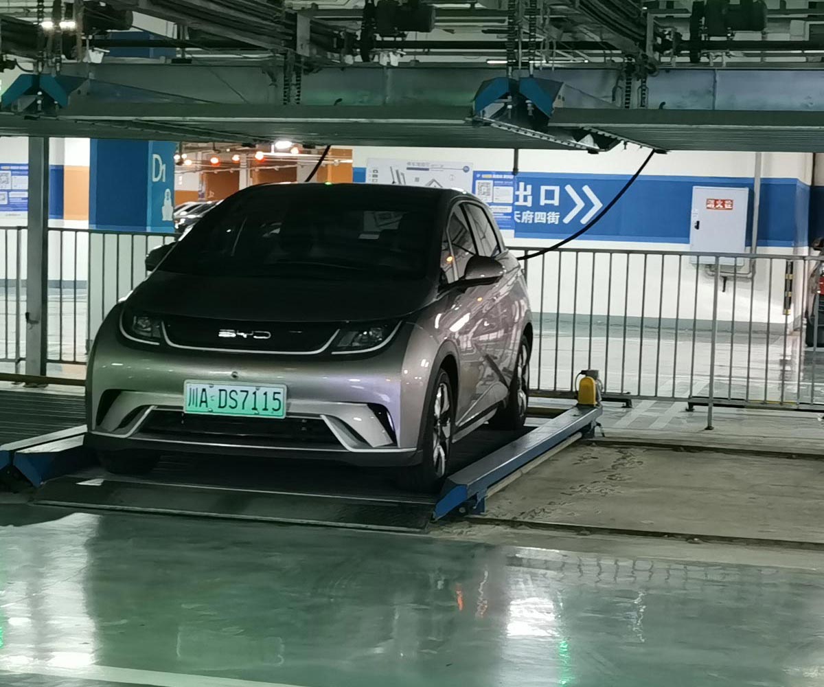 江北4柱機(jī)械式停車(chē)設(shè)備短租