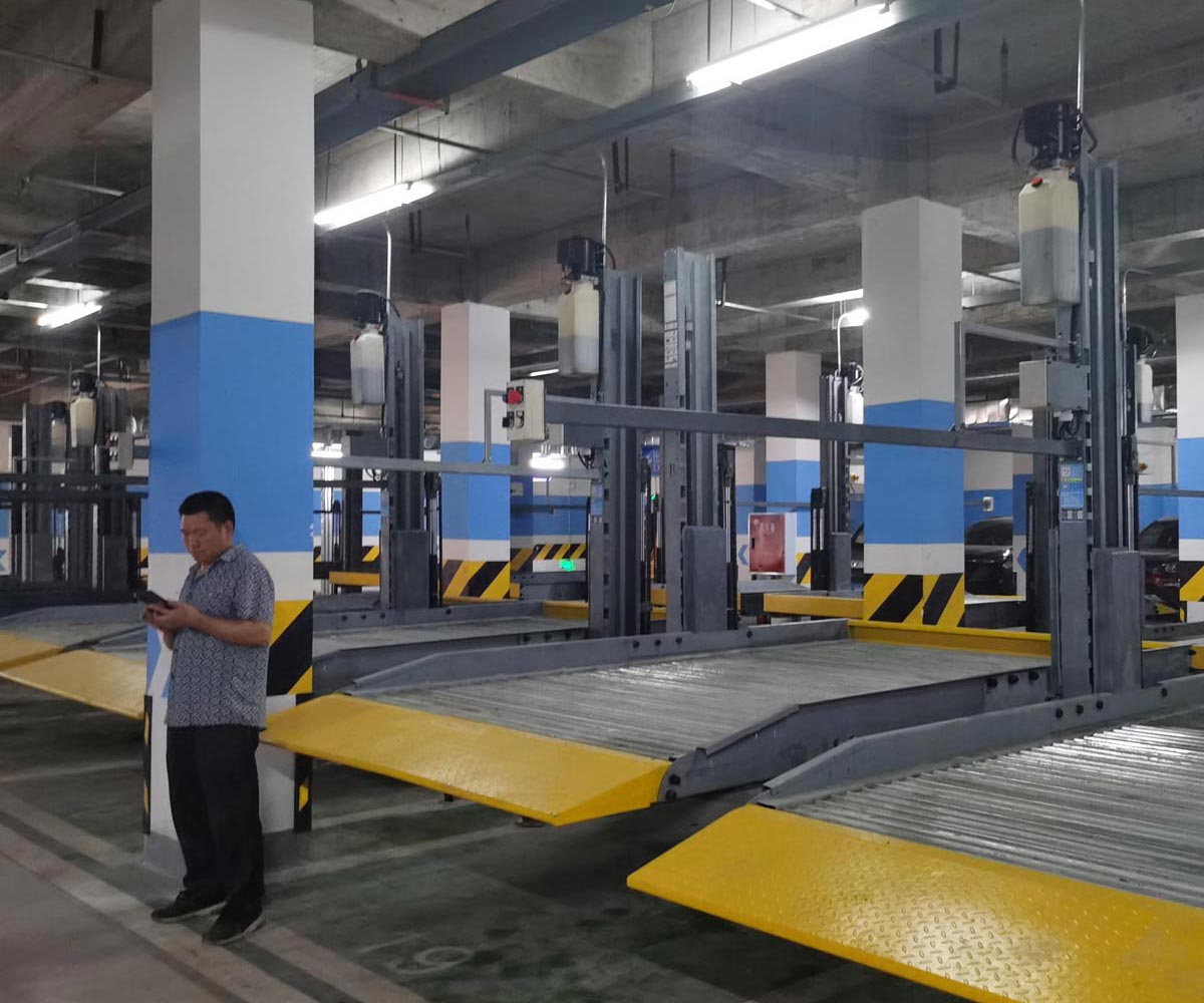 隨縣機(jī)械立體停車庫紅綠黃指示燈指示車庫運(yùn)行狀態(tài)
