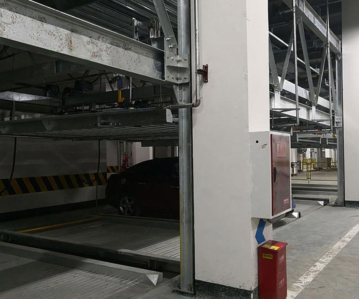 石柱立體車庫采用鏈條與鋼絲繩提升方式有何區(qū)別